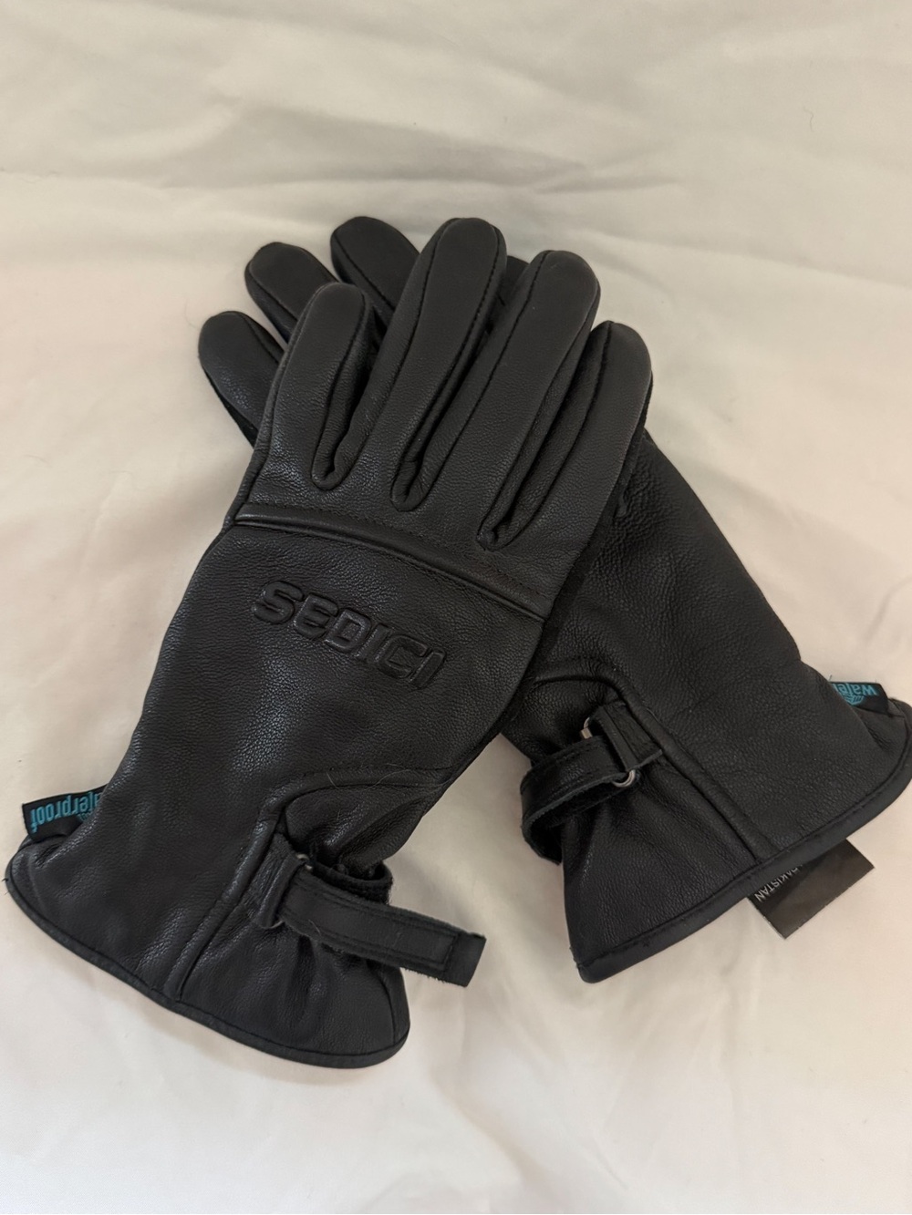 Sedici Women’s Black Leather Riding Gloves